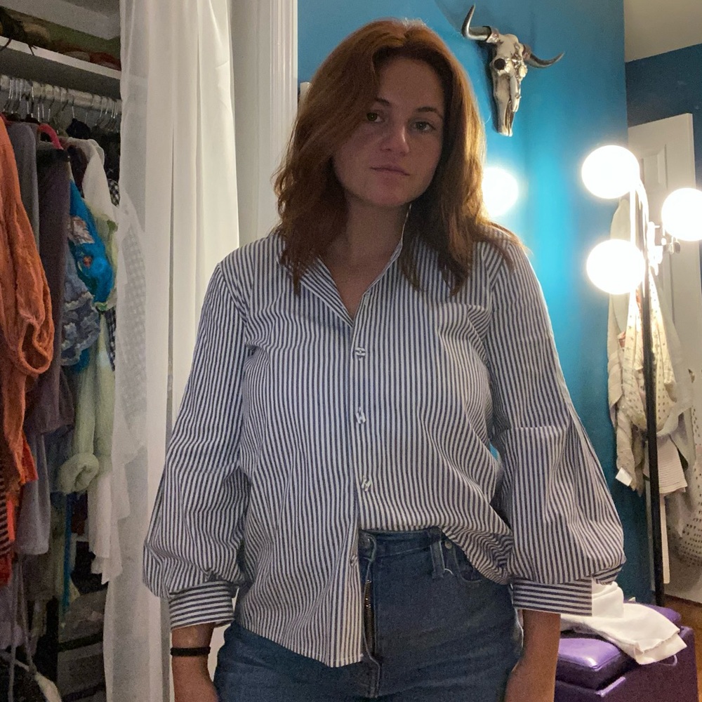 Ann Taylor Seer Sucker Button Down Blouse